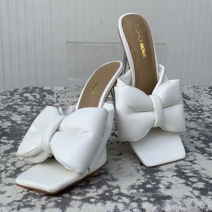White bow heels Fashion NOVA
